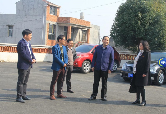 王秋隆院长到新城人民法庭视察01.jpg